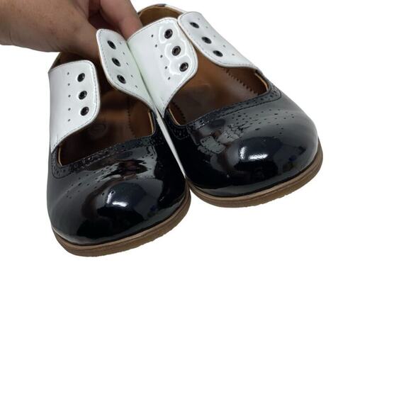 Julia Bo Patent Leather Handcrafted Oxford Shoes Size 40 / US 9-9.5 - Picture 4 of 12